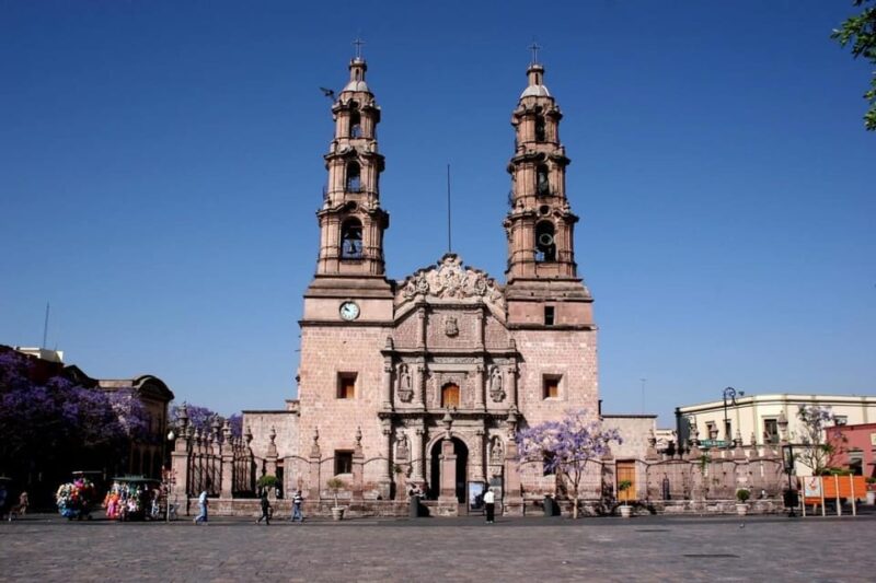 Aguascalientes: Walk Through the City of Aguascalientes - Transportation and Pickup