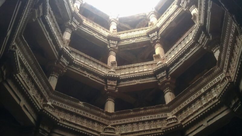 Ahmedabad: Adalaj Stepwell & Religious Tour With Transfer - Key Points