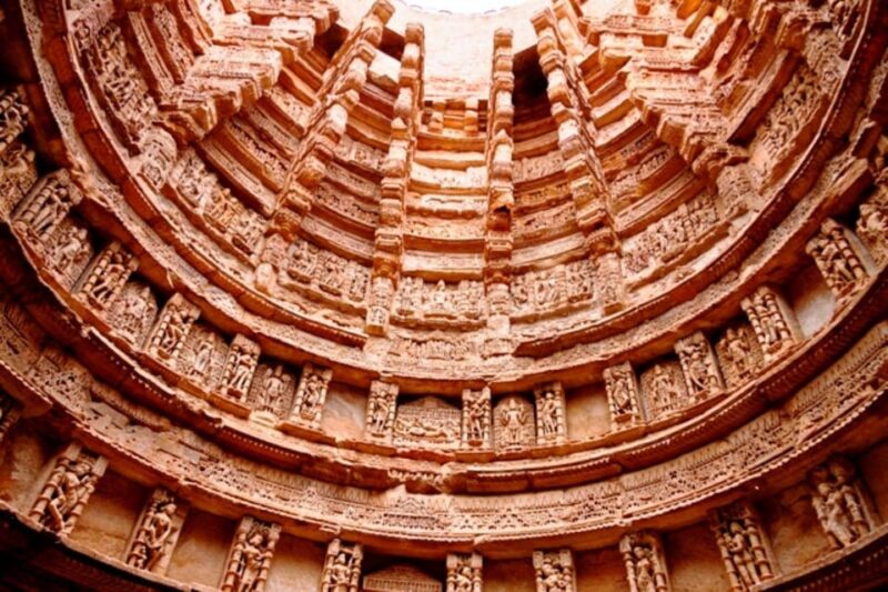 Ahmedabad: Sun Temple of Modhera & Queens Stepwell Day Trip - Key Points