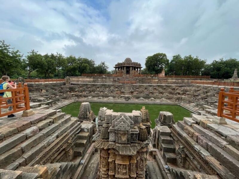 Ahmedabad: Sun Temple of Modhera & Queens Stepwell Day Trip - Inclusions