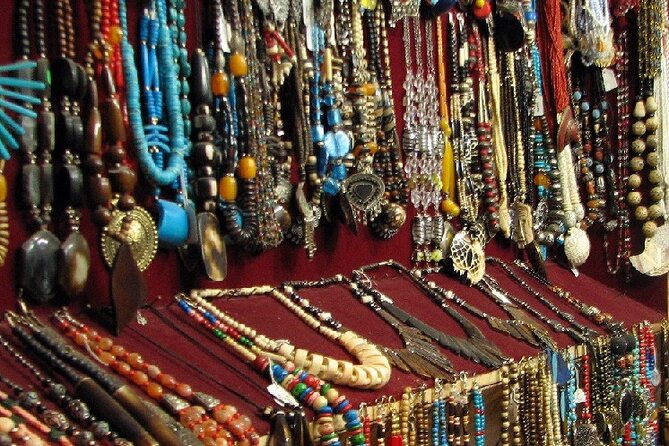 Ahmedabads Colorful Manek Chowk Bazaar - Good To Know