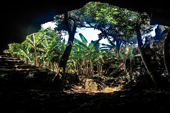 Ahu Akivi The Seven Moais on Easter Island - Meeting and End Point