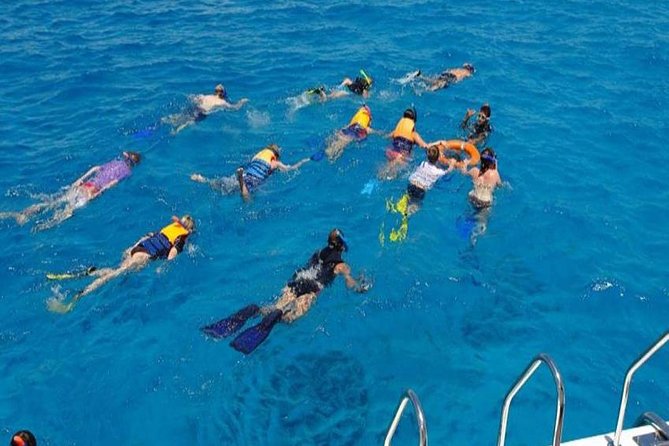 Ain Sokhna Red Sea Day Use Yacht From Cairo - Yacht Amenities