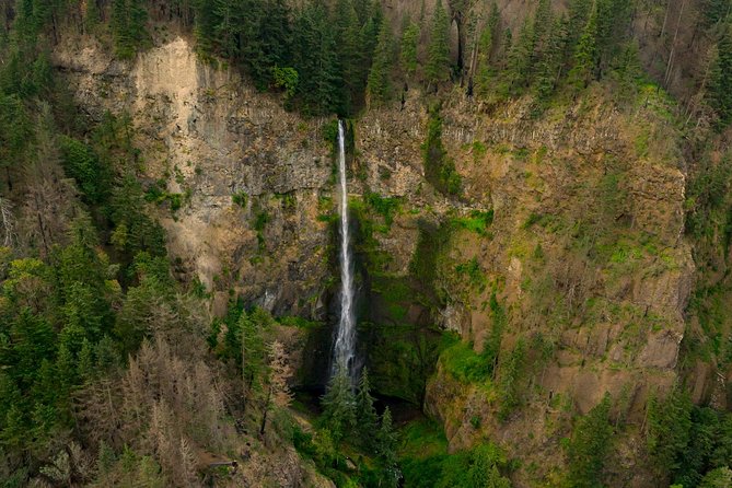 Air Tour of Multnomah Falls & Columbia Gorge From Portland - Informative Headset Communication With Pilot