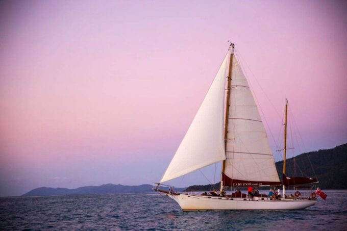 Airlie: Adults Only Sunset Sail With Aperol Spritz/Antipasto - Atmosphere and Highlights