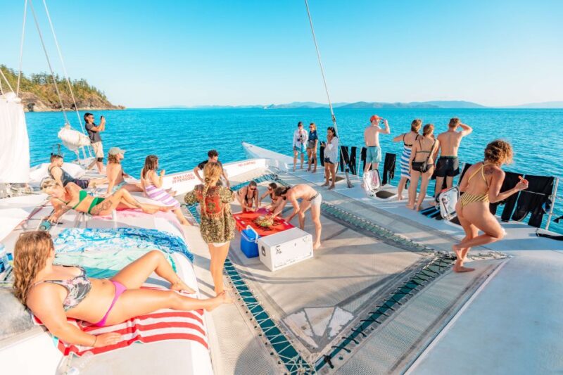 Airlie Beach: 2-Day Whitsunday Islands Sailing Snorkel Tour - Onboard Amenities