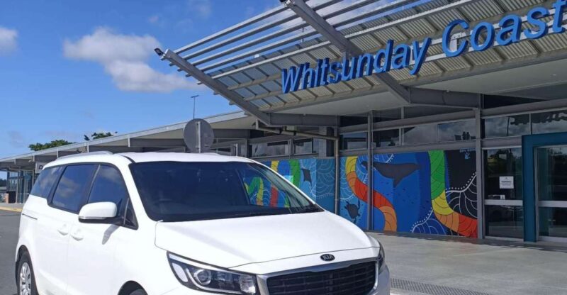 Airlie Beach: Private Kia From/To Whitsunday Coast Airport - Comfortable Kia Carnival Vehicles