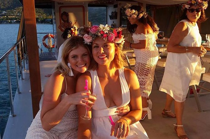 Airlie Beach Sunset Cruise - Scenic Highlights