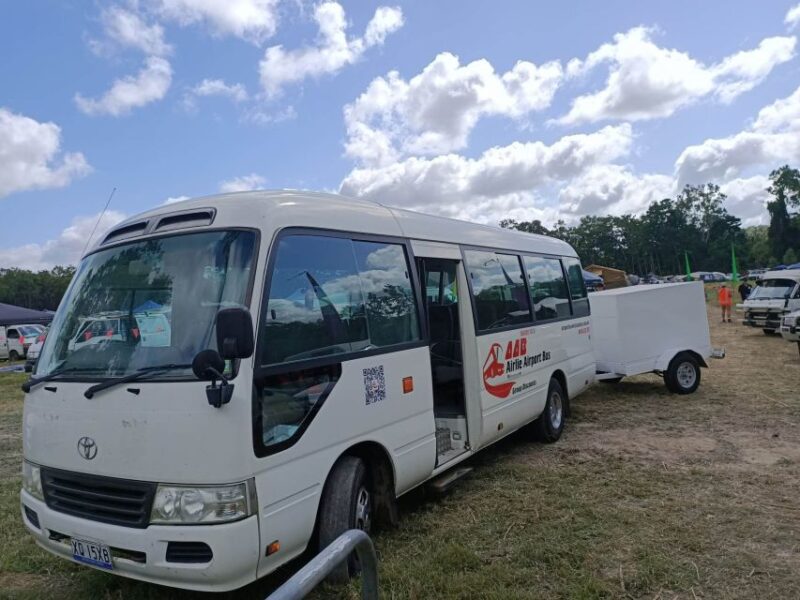 Airlie Beach: Transfer To/From Whitsunday Coast Airport - Comfort and Convenience