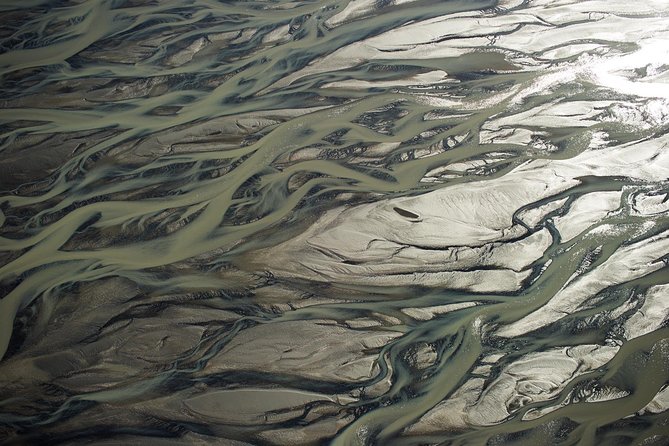 Airplane Tour Over Black Sands and Riverbeds From Skaftafell - Highlights of the Tour