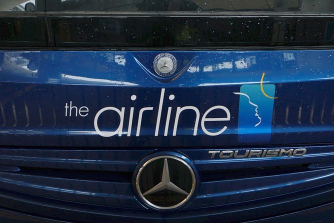 Airport Coach Service From Gatwick to Oxford - Onboard Amenities