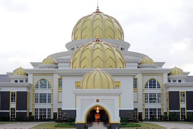 Airport Layover: Kuala Lumpur Full-Day Tour - Royal Selangor Visitor Centre