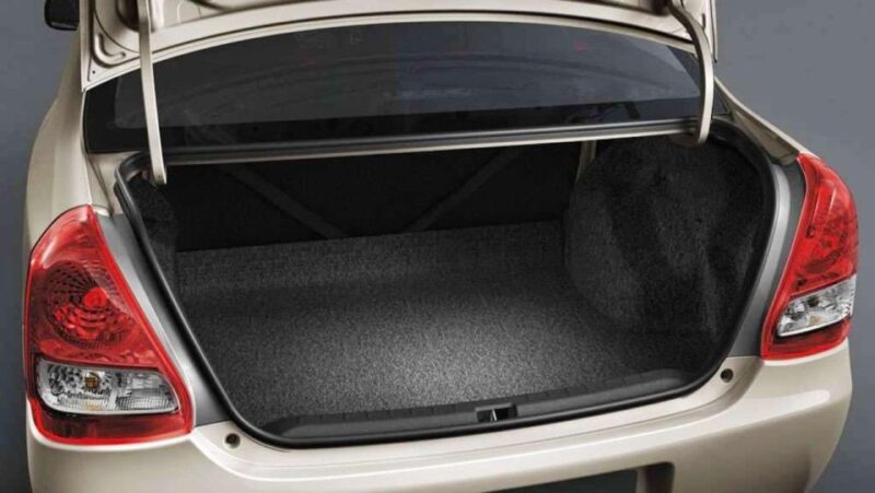 Airport Pick up and Kochi City Tour & Drop at Hotel - Vehicle Information