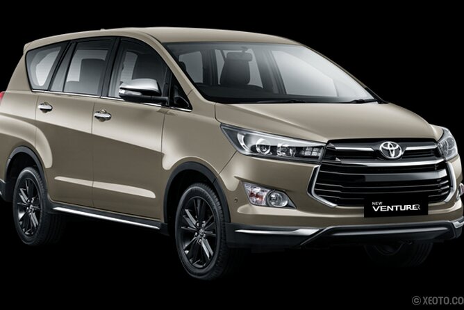 Airport Pick up (From Airport to Hotels in Ho Chi Minh City) -Private 7 Seat Car - Vehicle and Capacity Details