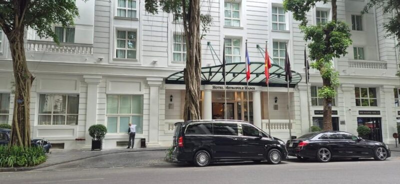 Airport Private Transfer From Hanoi Old Quarter - Vehicle Information and Capacity