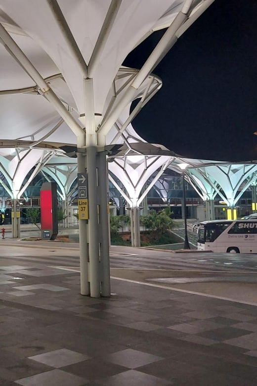 ***Airport Split to Split Private Transfer Door to Door*** - Transportation Options