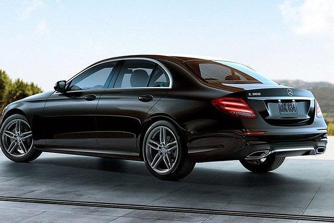 Airport to Lège-Cap-Ferret Transfer in Business Sedan - Key Points