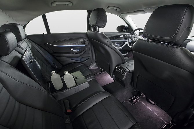 Airport to Lège-Cap-Ferret Transfer in Business Sedan - Pickup and Drop-off Locations