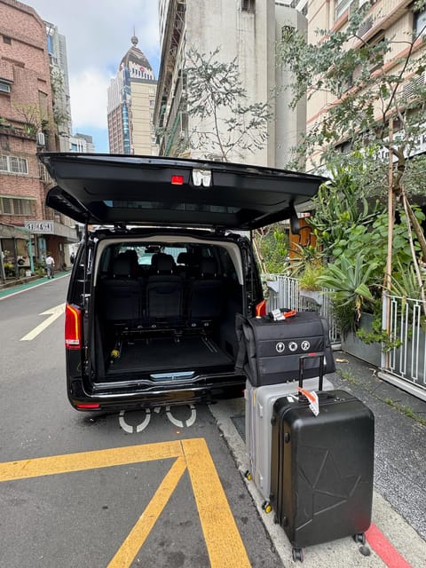 Airport Transfer: From Taipei to TPE Airport - Additional Services
