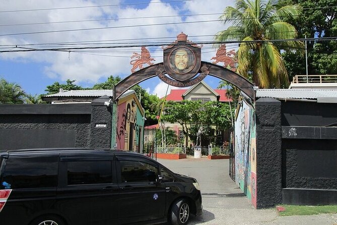 Airport Transfer in Kingston - About Your Stay