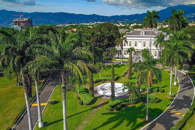 Airport Transfer in Kingston - Relaxing Transportation Experience