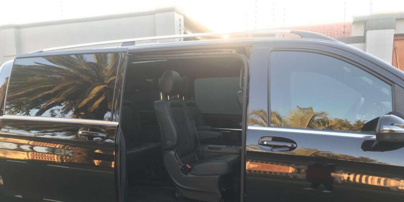AIRPORT Transfer: Meet and Greet With a Nameboard - Customer Communication
