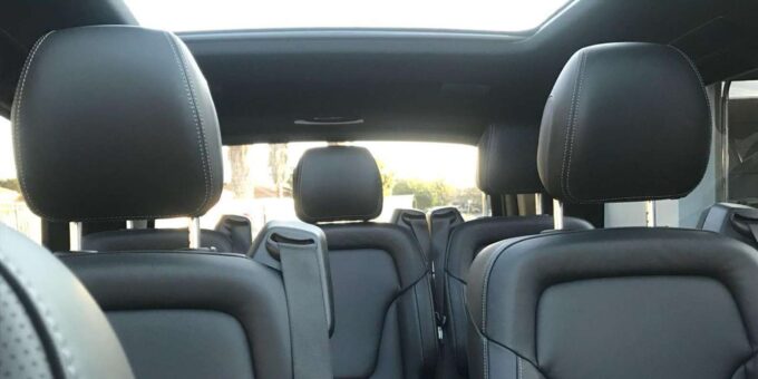 AIRPORT Transfer: Meet and Greet With a Nameboard - Professional and Personalized Service
