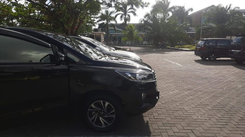 Airport Transfer Service & Private Car - Driver and Vehicle Details
