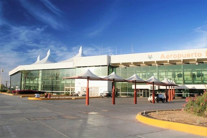 Airport Transfer to Cabo San Lucas & Pacific Side Hotels & Villas Round Trip - Key Points