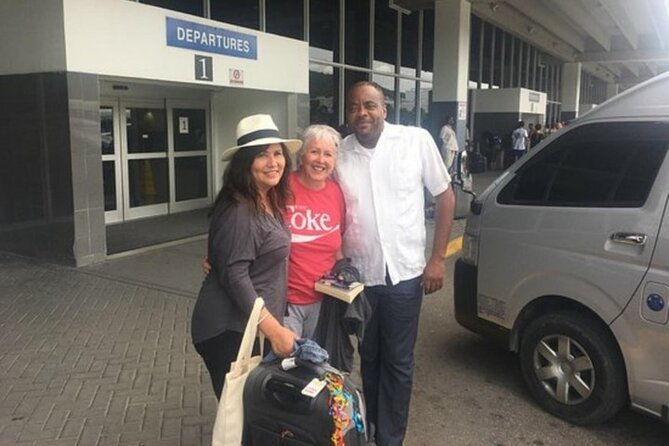 Airport Transfer to Ocho Rios Hotels (Round-Trip) - Schedule and Availability