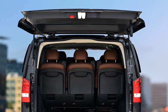 Airport Transfer to or From Mclean, VA and Dulles Airport - Convenience and Comfort