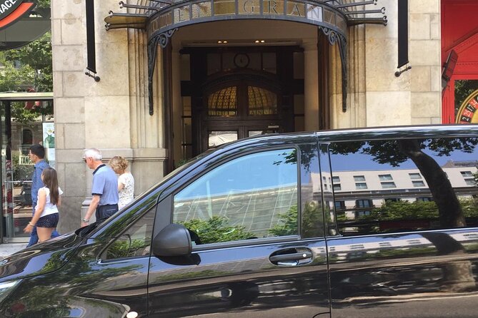 Airport Transfers Barcelona Minivan - Key Service Features