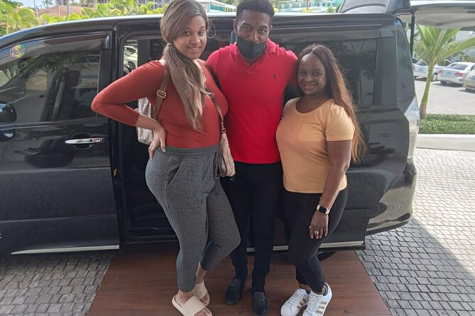Airport Transfers to Hotel, Guest Houses or Villas in St.Ann, Ochi Rios Jamaica - Pricing and Guarantee