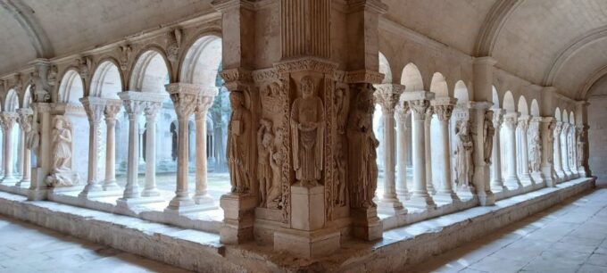 Aix-en-Provence: Arles, Baux, & Saint-Rémy-de-Provence Tour - Frequently Asked Questions