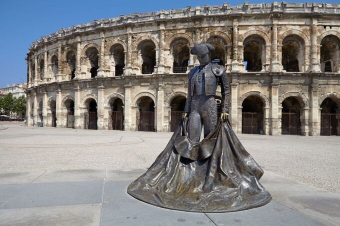 Aix-en-Provence: Arles, Saint-Rémy, and Les Baux Day Trip - Small Group Experience