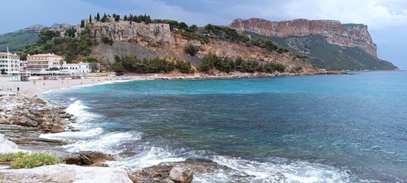 Aix-en-Provence: Marseille, Cassis, & Calanques Private Tour - Visiting the Château Dif