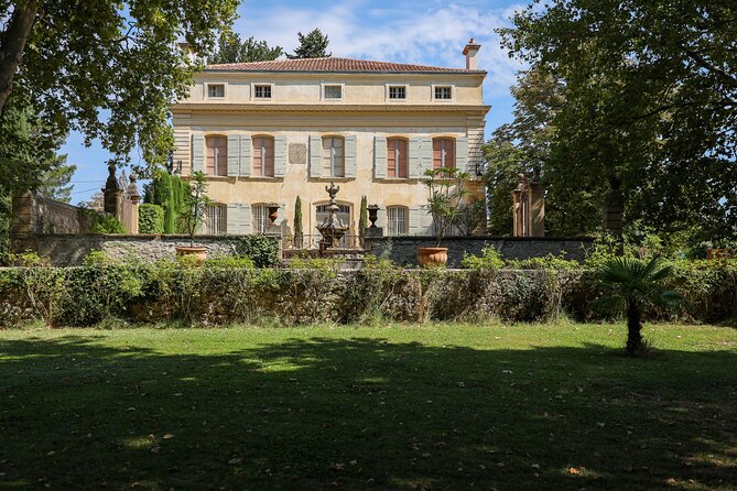 Aix-En-Provence Old Town, Wine & Art of Châteaux Beaupré & Bonisson Private Tour - Discovering the Statue of Paul Cezanne