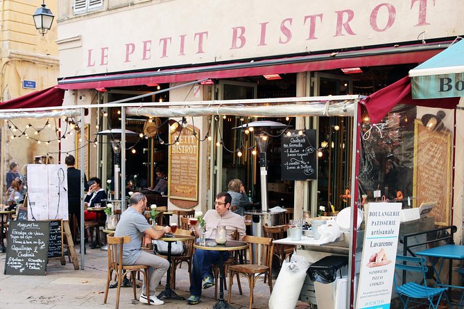 Aix-En-Provence Private Half-Day Walking Tour Culture & Markets - Guide Experience and Reviews