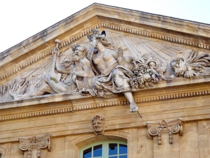 Aix-En-Provence Private Tour - Art/History and Gastronomy - Visiting the Fontaine De La Rotonde