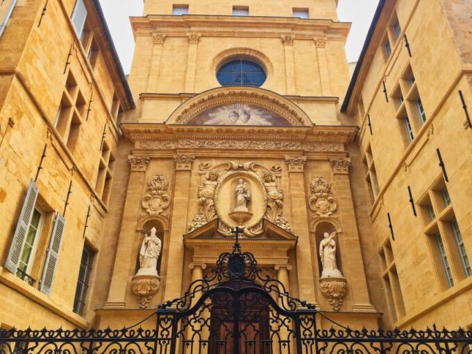Aix-en-Provence: Private Walking Tour - Mobility Considerations and Cancellation Policy