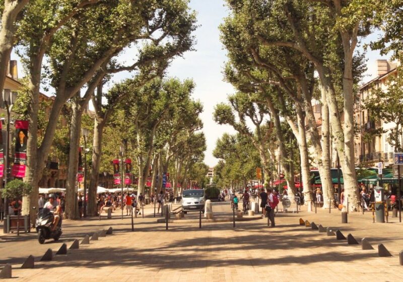 Aix-en-Provence: Scavenger Hunt and Self-Guided Tour - Multilingual Experience