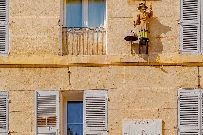 Aix-en-Provence Scavenger Hunt and Sights Self-Guided Tour - Discovering the Citys History and Charm