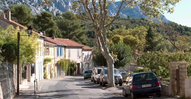 Aix or Marseille: Authentic Villages & Mary Magdalene'S Cave - Itinerary Details