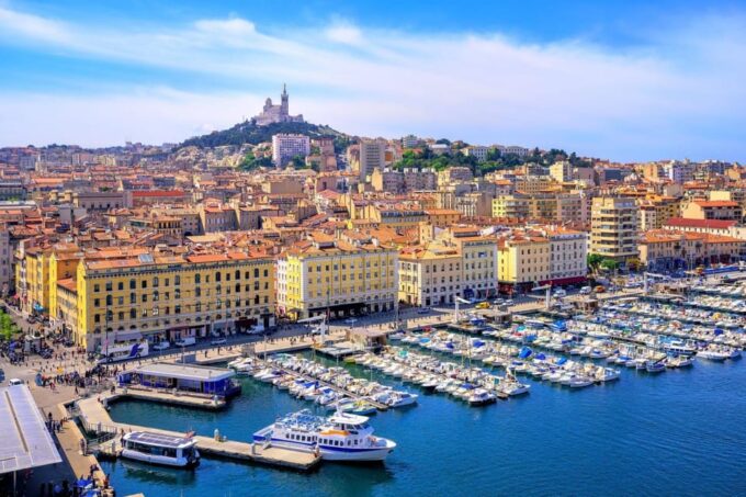 Aix or Marseille: Marseille & Wine Tour in Sainte Victoire - Nature Connections