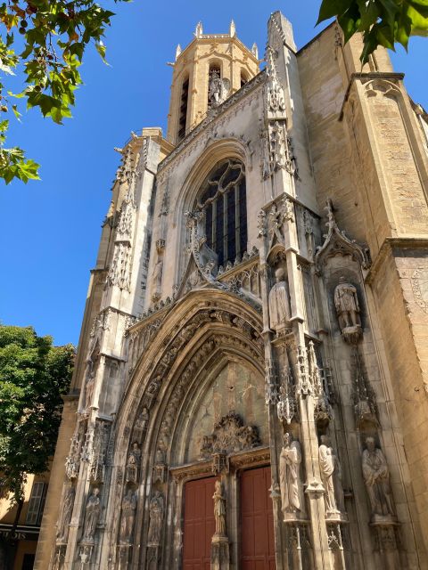 Aix Treasure Hunt - Seamless Tour Experience