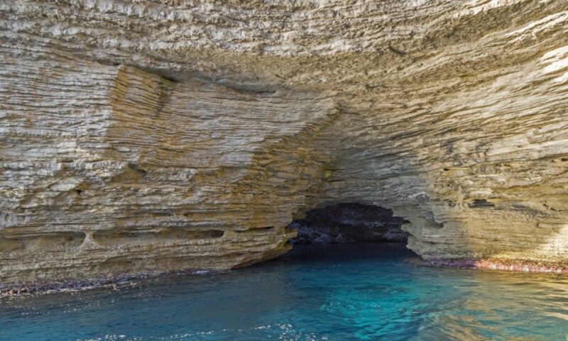 Ajaccio/Porticcio: Lavezzi Islands/Bonifacio Caves Boat Tour - Included Features