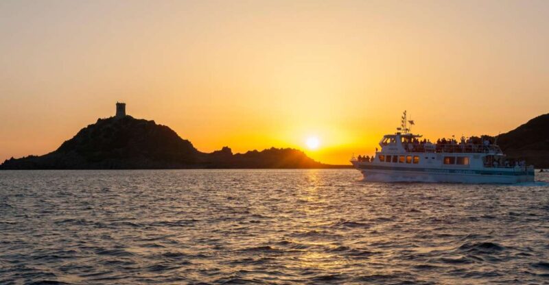 Ajaccio/Porticcio: Sanguinaires Sunset Cruise & Wine Tasting - Sunset Boat Tour Experience