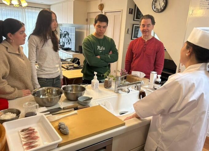 AKEMIS Sushikitchen: a Fun Sushi Cooking Lesson in Tokyo - Location and Access