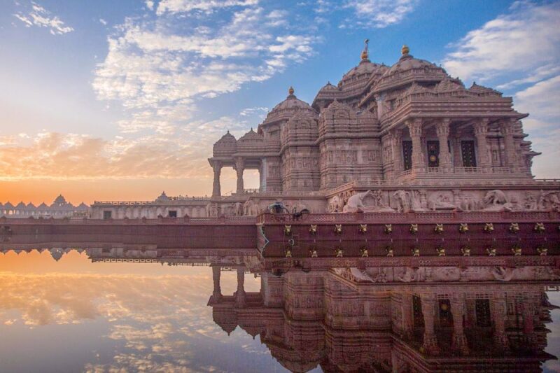 Akshardham: Exhibition, Light and Water Show With Transfers - Exhibition Section: Sahajanand Darshan