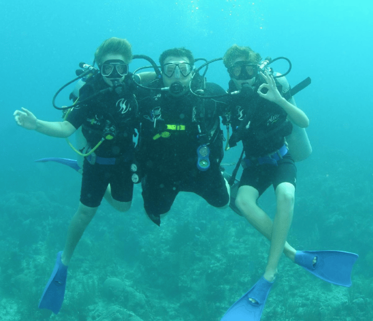 Akumal: Discover Scuba Diving - Instructor Qualifications